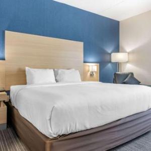 Quality Inn & Suites Oakville