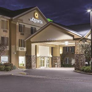 La Quinta Inn & Suites by Wyndham Central Point - Medford