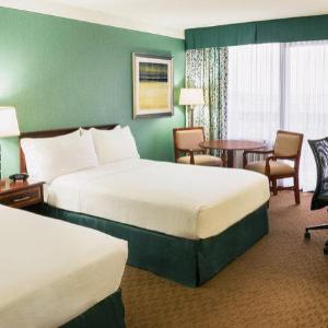 Hotels near Toronto Cricket Skating And Curling Club - Holiday Inn Toronto - Yorkdale
