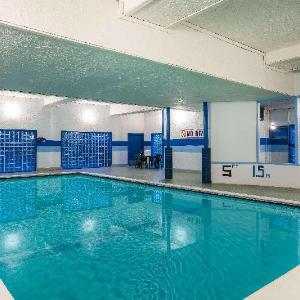 Howard Johnson Hotel by Wyndham Victoria