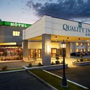 Hotels near Le Club Dix30 - Quality Inn & Suites