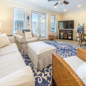 Bella Costa by RealJoy Vacations