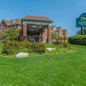 Hotels near Toronto Zoo - Quality Suites Whitby