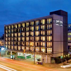 Hotels near Fairview Pub Vancouver - Park Inn & Suites by Radisson