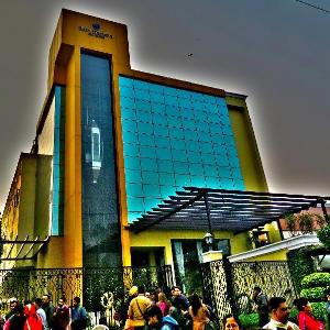L'Elegant Hotel by Ace Manor