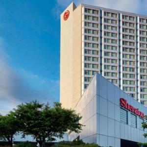 Hotels near Chandos Pattison Auditorium - Sheraton Vancouver Guildford Hotel