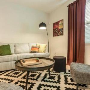 3BR Townhome in Downtown Austin by WanderJaunt