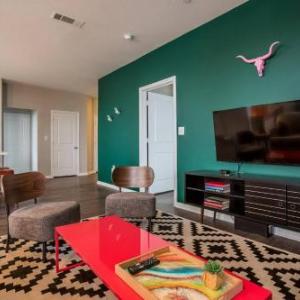 Modern 2BR in South Congress #477 by WanderJaunt