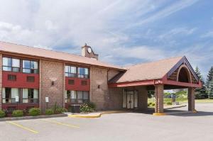 Travelodge by Wyndham Barrie on Bayfield, Barrie