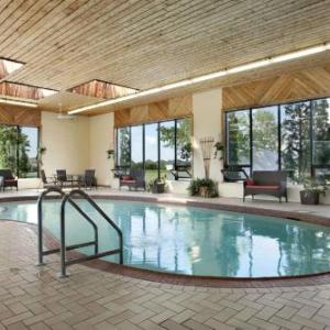 Hotels near Cataraqui Community Centre - Travelodge Kingston Lasalle Hotel