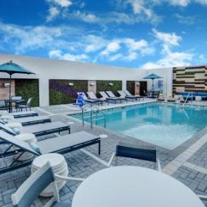 ZeyZey Miami Hotels - TownePlace Suites by Marriott Miami Airport