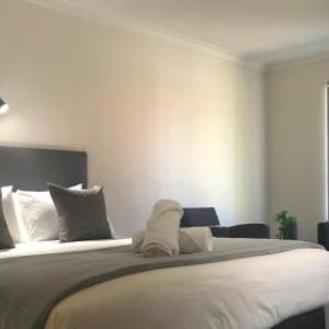 Hotels near Perth Motorplex - Hotel Clipper