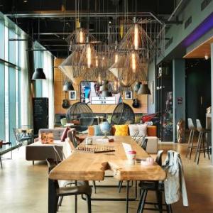 Moxy by Marriott Edinburgh Airport