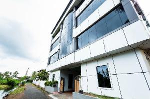 OYO 15598 Cochin Airport Hotel, Alwaye