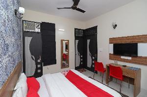 OYO 17425 Dwarka Palace, Gurgaon