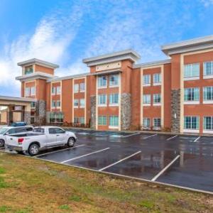 Hotels near York Farms Cullman - La Quinta Inn & Suites by Wyndham Cullman