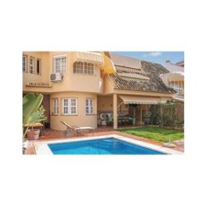 Six-Bedroom Holiday Home in Fuengirola