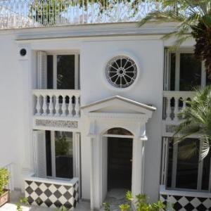 Muta House