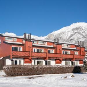 Rocky Mountain Ski Lodge