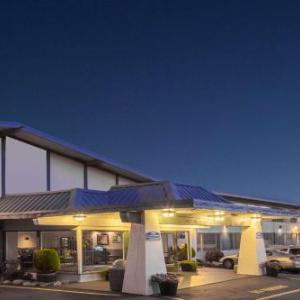 Hotels near Beban Park Social Centre - Howard Johnson Hotel By Wyndham Nanaimo Harbourside