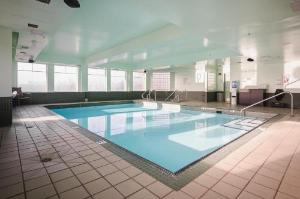 Ramada by Wyndham Surrey/Langley, Surrey
