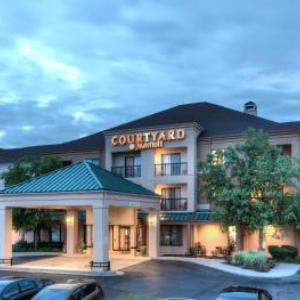 Park City Arena Hotels - Courtyard by Marriott Wichita East