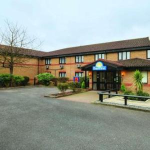 Hotels near Rhodes Arts Complex - Days Inn Bishops Stortford M11