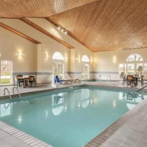 Country Inn & Suites by Radisson Ames IA