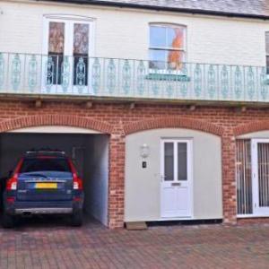 Silverdale Mews