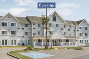 Travelodge Suites by Wyndham Halifax Dartmouth, Halifax
