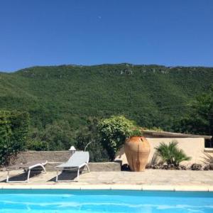 House with one bedroom in Saint Julien de la Nef with wonderful mountain view shared pool and enclosed garden