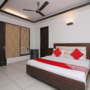 Wonderland Inn Near Aravali Biodiversity Park