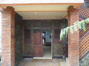 Losmen Adas, Pasuruan