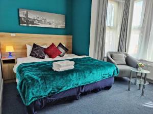 Wellesley Hotel, Redbridge