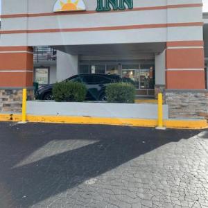 Executive Inn Locust Grove