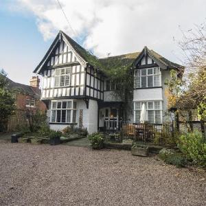 Hotels near The Courtyard Hereford - No 21
