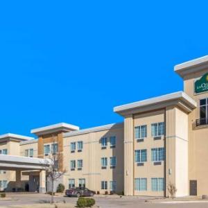 Hotels near Sugar Creek Casino - La Quinta Inn & Suites by Wyndham Weatherford OK