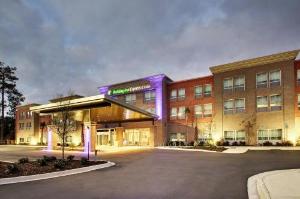 Holiday Inn Express & Suites Charleston NE Mt Pleasant US17, Mount Pleasant