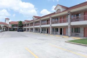 Super 8 by Wyndham Stafford Sugarland Area, Stafford