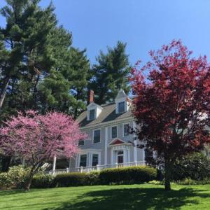 Greenfield Hotels Deals At The 1 Hotel In Ma Brandt House