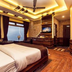 Hotel Amba Regency