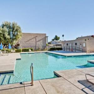 Spacious 4BR Townhome in Scottsdale by WanderJaunt