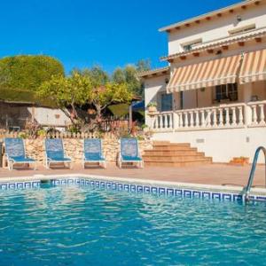 Sant Vicenc de Calders Villa Sleeps 8 Pool WiFi