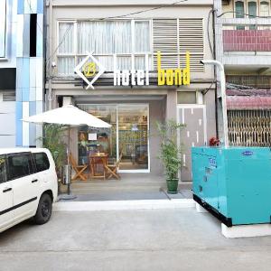 Hotel Bond
