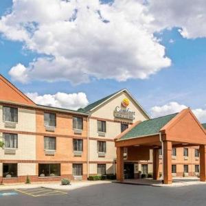 Comfort Inn & Suites near Tinley Park Amphitheater