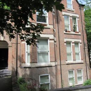 No 6 - LARGE 1 BED NEAR SEFTON PARK AND LARK LANE