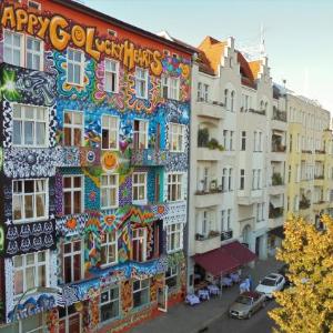 Hotels near Waldbühne Berlin - Happy go Lucky Hotel  Hostel