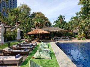 Let's Hyde Pattaya Resort & Villas - SHA EXTRA PLUS, Pattaya