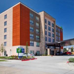 Holiday Inn Express & Suites MOORE