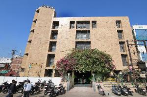 Capital O 27607 Hotel Kartik, Jabalpur